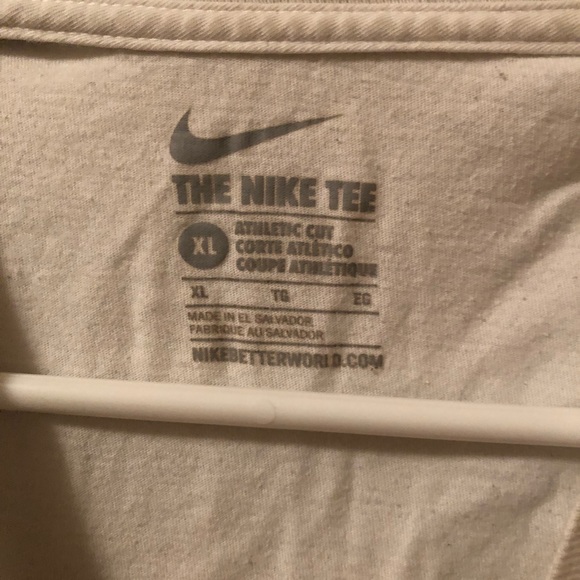 ❌SOLD❌ Men’s Nike Floral Just Do It Shirt - Picture 5 of 6